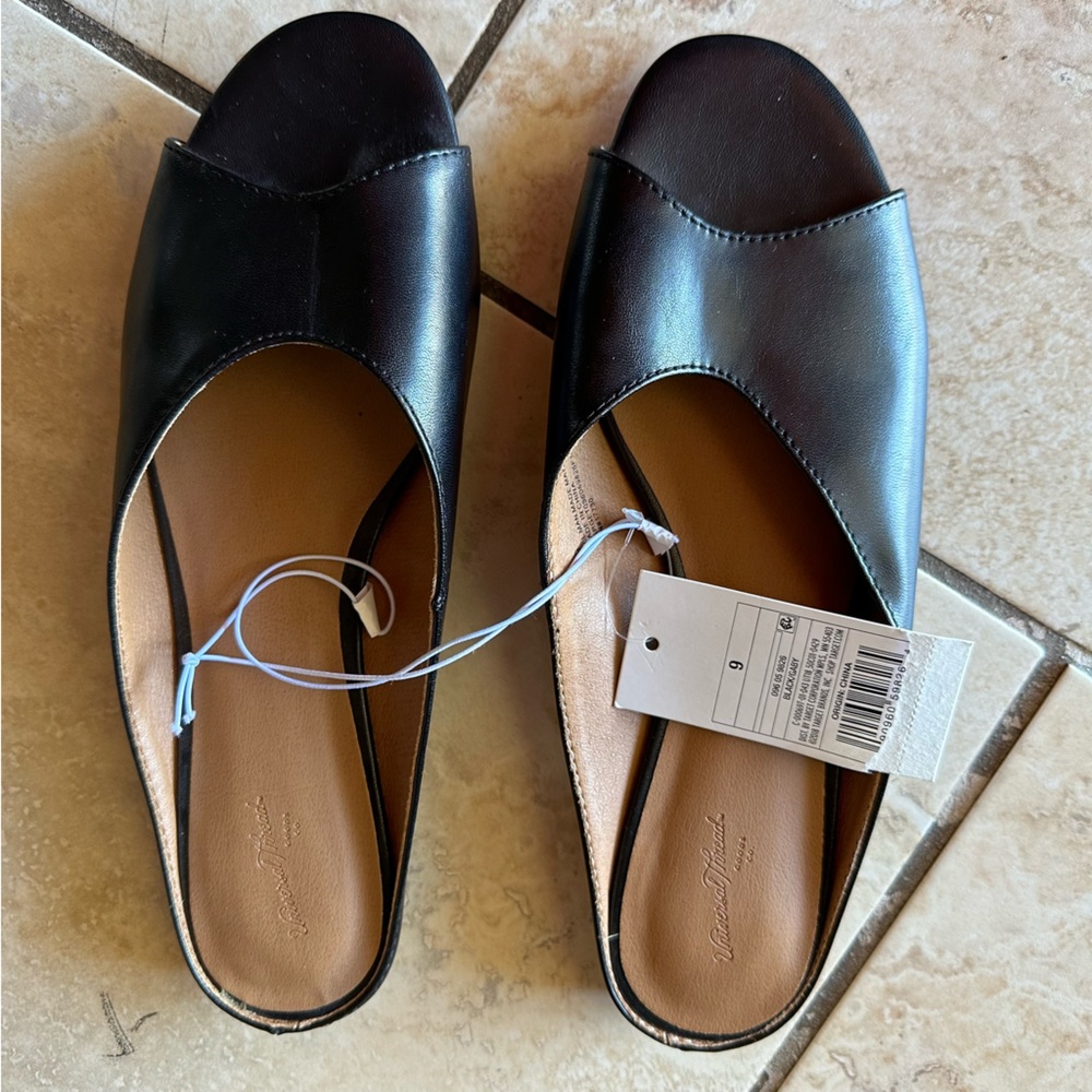 Universal Thread Black Slip-on Open-toe Flats. Size 9. New with Tags.